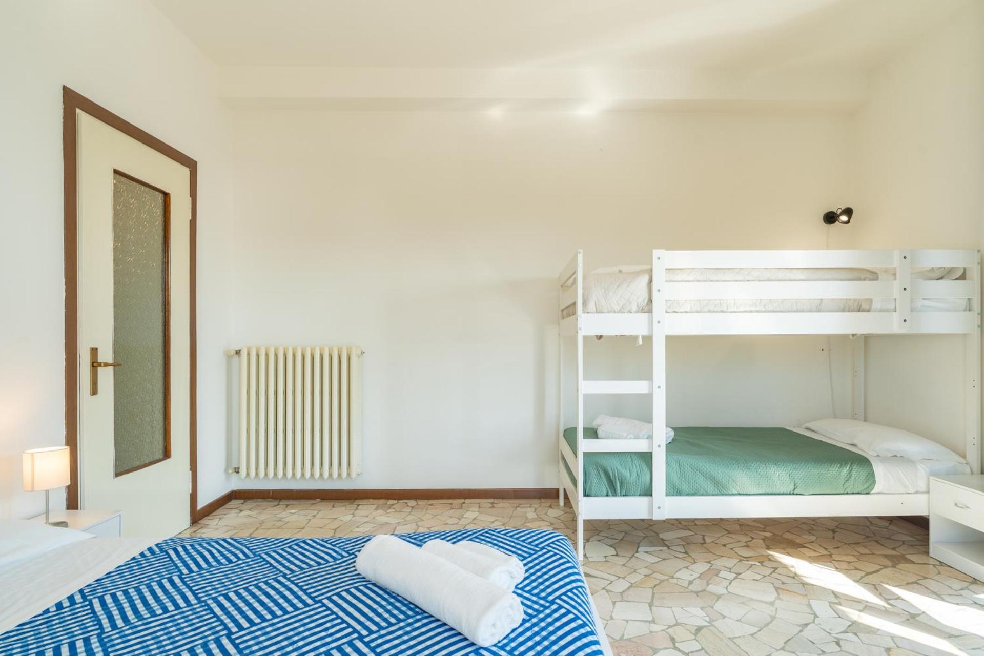 Spacious Apartment With Panoramic Views In Lecco Exterior foto